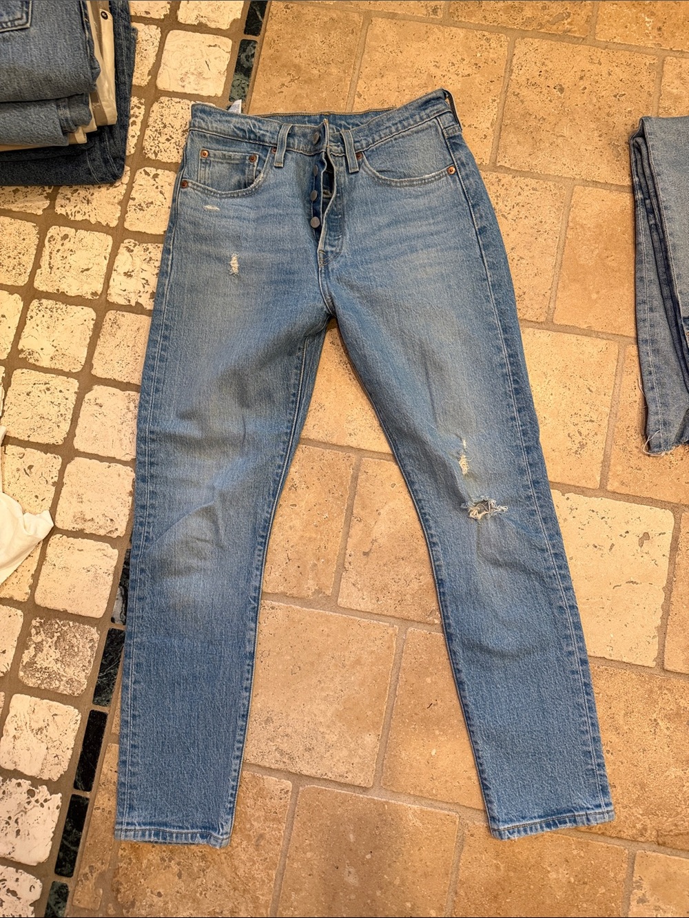 Vintage Levi’s Cropped Narrow Leg Ripped